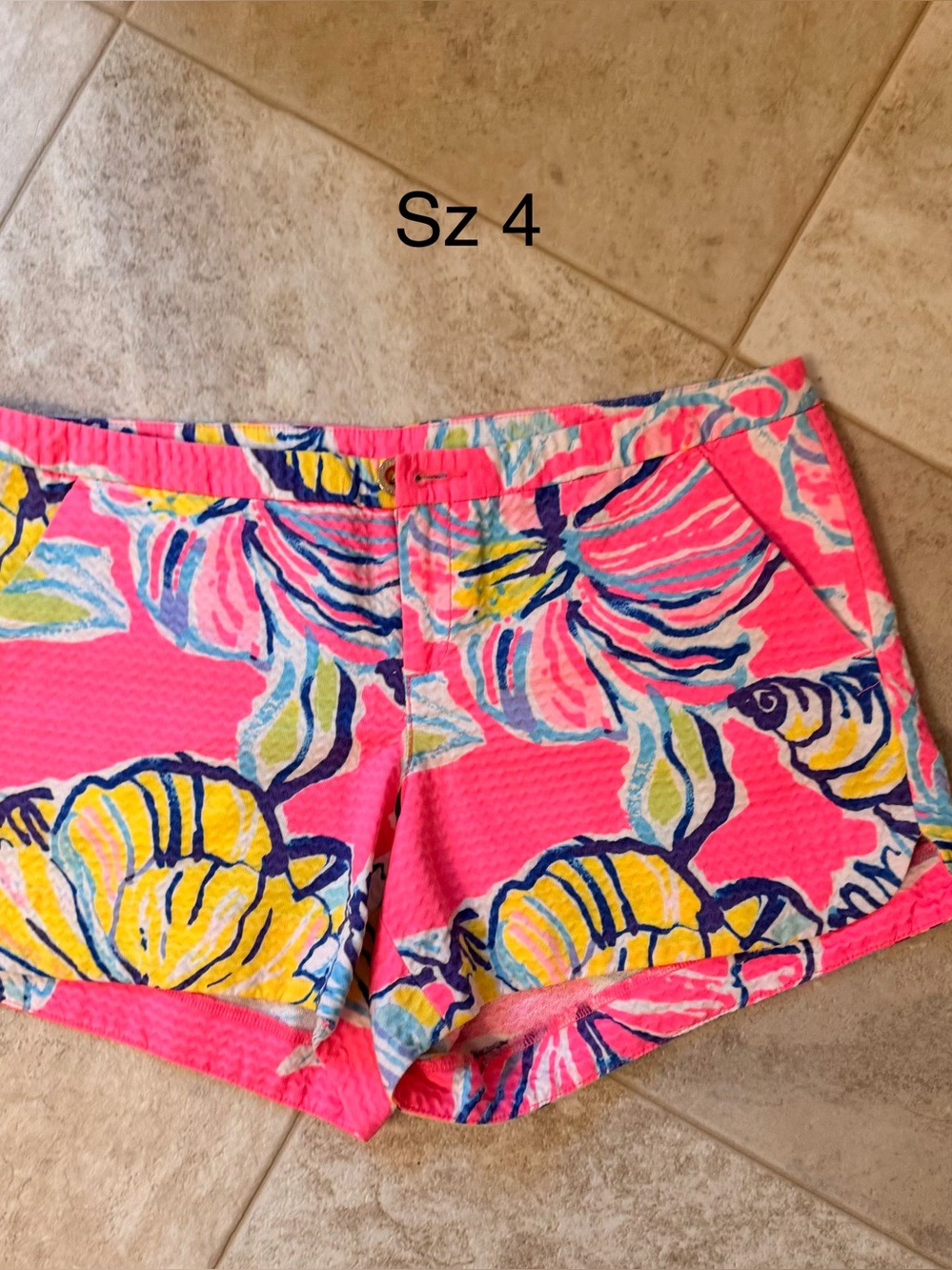 Lilly Pulitzer Pink Floral Women’s Shorts - Size 4